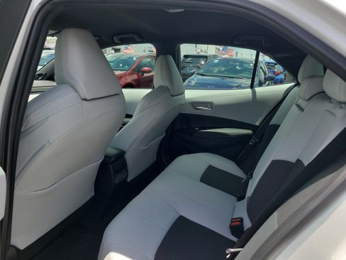 Used 2025 Toyota Corolla XSE FWD image 18
