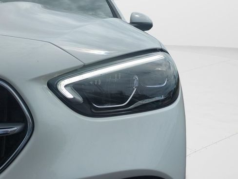 Used 2025 Mercedes-Benz C 300 Sedan image 9