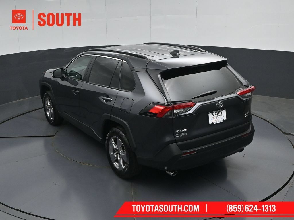 Used 2025 Toyota RAV4 XLE AWD/4WD image 50
