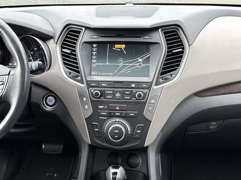 Used 2017 Hyundai Santa Fe Sport w/ 2.4L Tech Package 04 AWD/4WD image 8