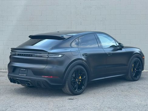 Used 2025 Porsche Cayenne Turbo GT AWD/4WD image 10