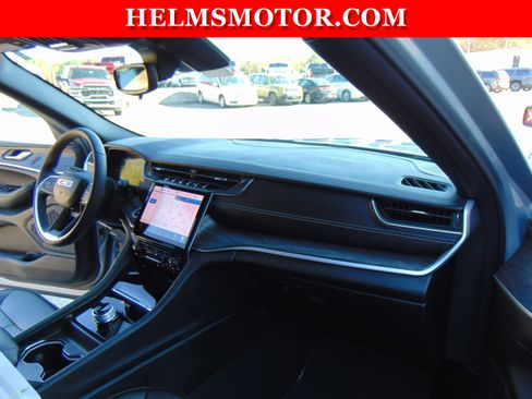 Certified 2024 Jeep Grand Cherokee Limited image 40