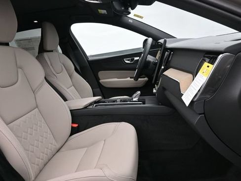 New 2026 Volvo XC60 B5 Plus w/ Protection Package Premier AWD/4WD image 34