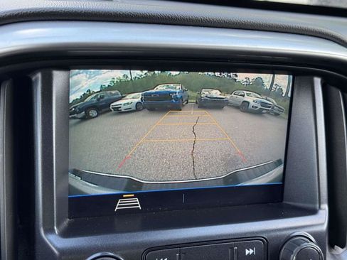 Used 2022 Chevrolet Colorado LT w/ Fleet Safety Package RWD image 4
