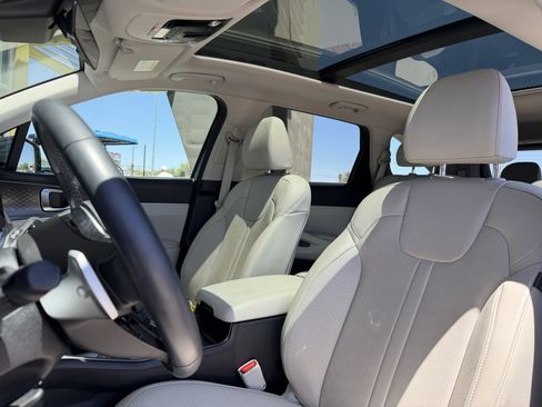Used 2025 Kia Sorento EX w/ EX Panoramic Sunroof Package FWD image 32