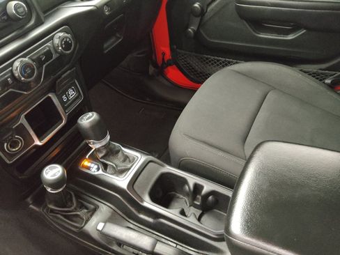 Used 2018 Jeep Wrangler Unlimited Sport AWD/4WD image 26