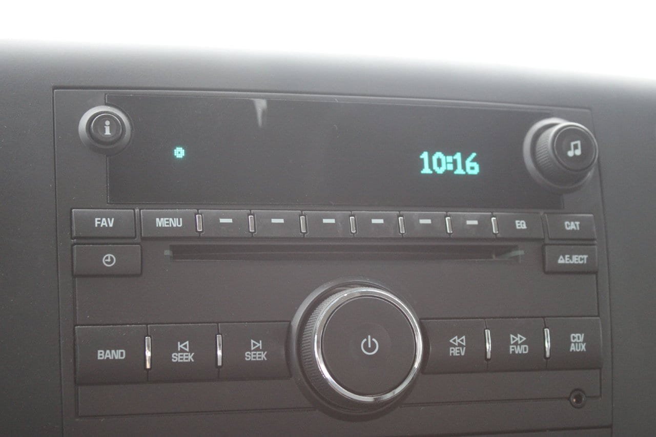 Used 2010 Chevrolet Silverado 1500 LT w/ Texas Edition RWD image 15