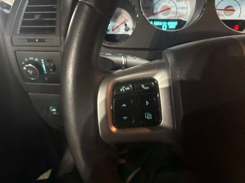 Used 2013 Dodge Challenger R/T RWD image 17