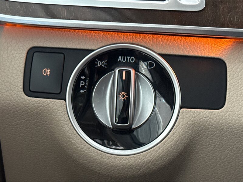 Used 2014 Mercedes-Benz E 350 Sedan image 27