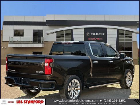 Used 2020 Chevrolet Silverado 1500 High Country w/ Technology Package image 6