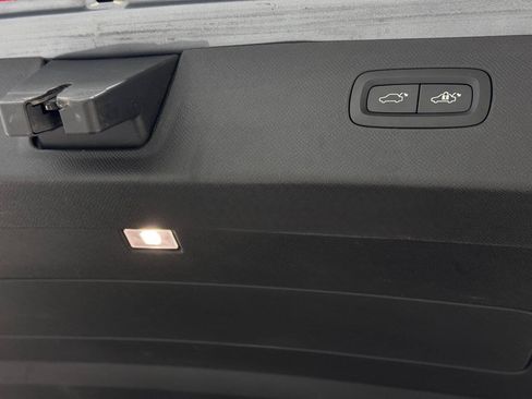 Used 2016 Volvo XC90 T6 Inscription w/ Vision Package AWD/4WD image 82