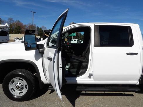 Used 2024 Chevrolet Silverado 2500 W/T w/ WT Convenience Package image 13