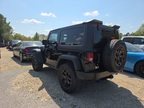 Used 2017 Jeep Wrangler Sport image 5