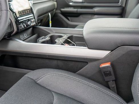 New 2026 RAM 1500 4x4 Crew Cab image 14