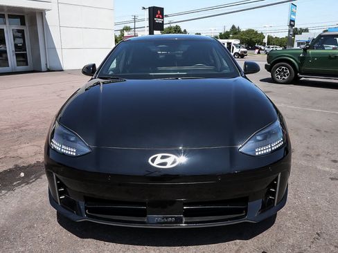 Used 2024 Hyundai Ioniq 6 SEL AWD/4WD image 2