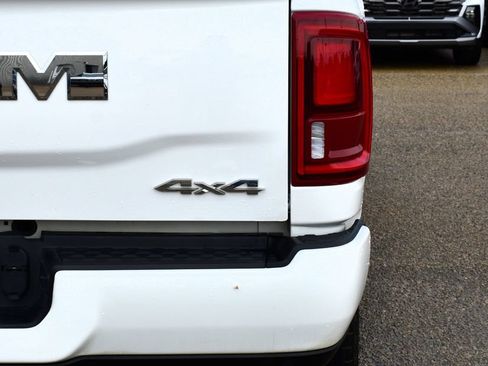 Used 2025 RAM 2500 Laramie AWD/4WD image 16