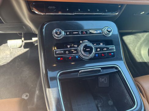 Used 2022 Lincoln Nautilus Black Label w/ Class II Trailer Tow Package image 13