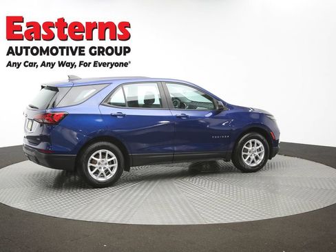 Used 2022 Chevrolet Equinox LS AWD/4WD image 43