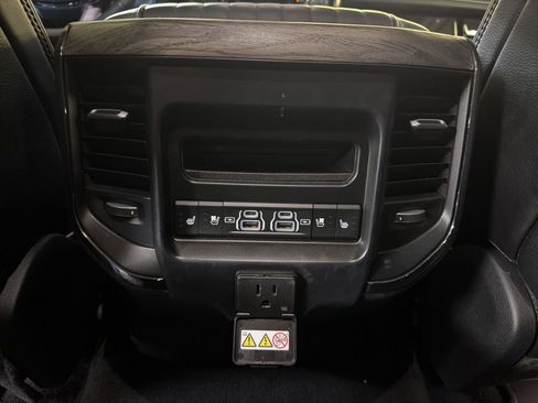 Used 2025 RAM 1500 Limited AWD/4WD image 29
