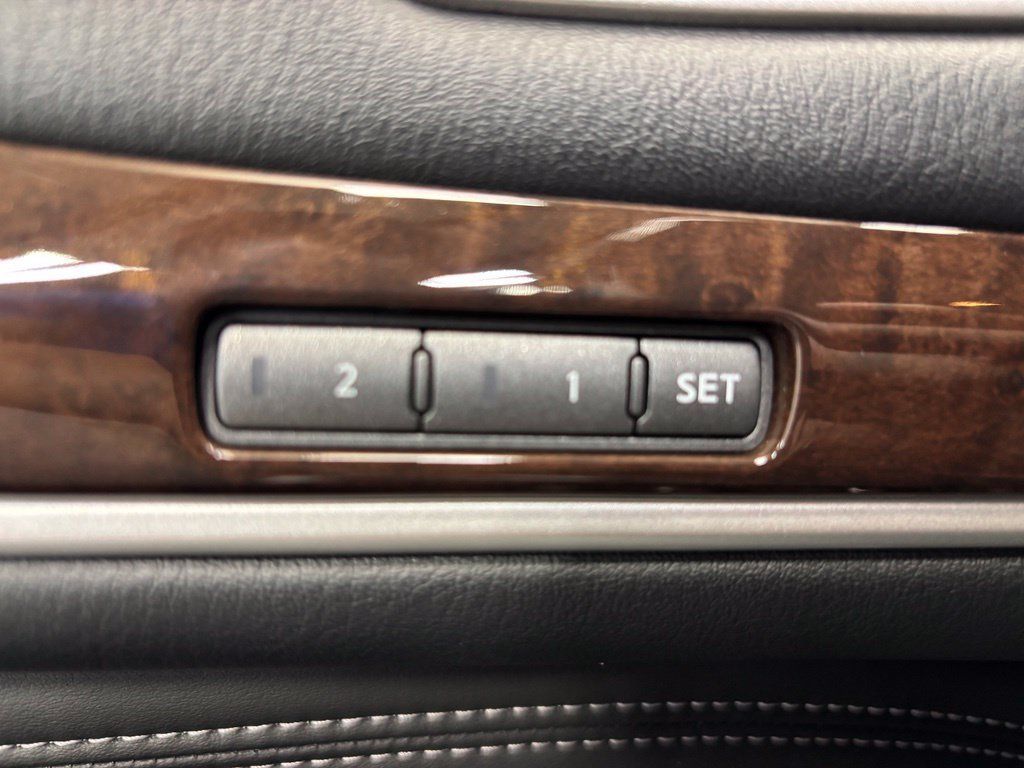Used 2018 INFINITI QX60 Luxe w/ Deluxe Technology Package AWD/4WD image 28