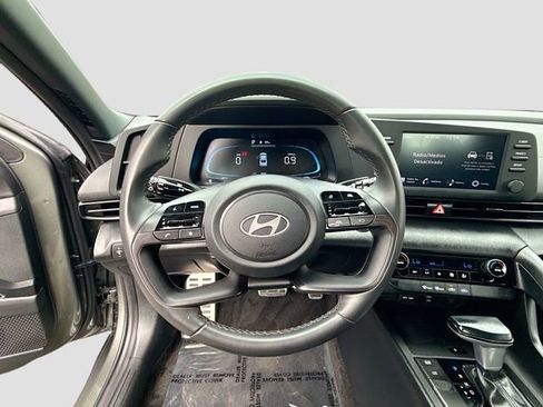 Certified 2025 Hyundai Elantra Sport image 11