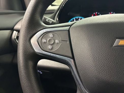 Used 2021 Chevrolet Traverse LS FWD image 21