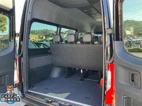 Used 2024 Mercedes-Benz Sprinter 2500 image 7
