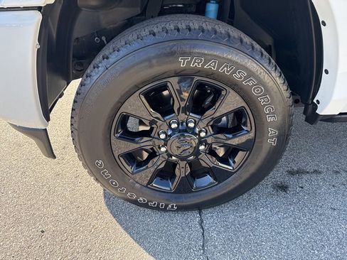 Used 2024 RAM 2500 Limited AWD/4WD image 9