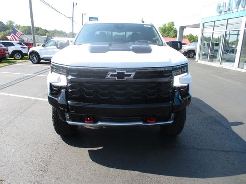 New 2026 Chevrolet Silverado 1500 ZR2 image 10