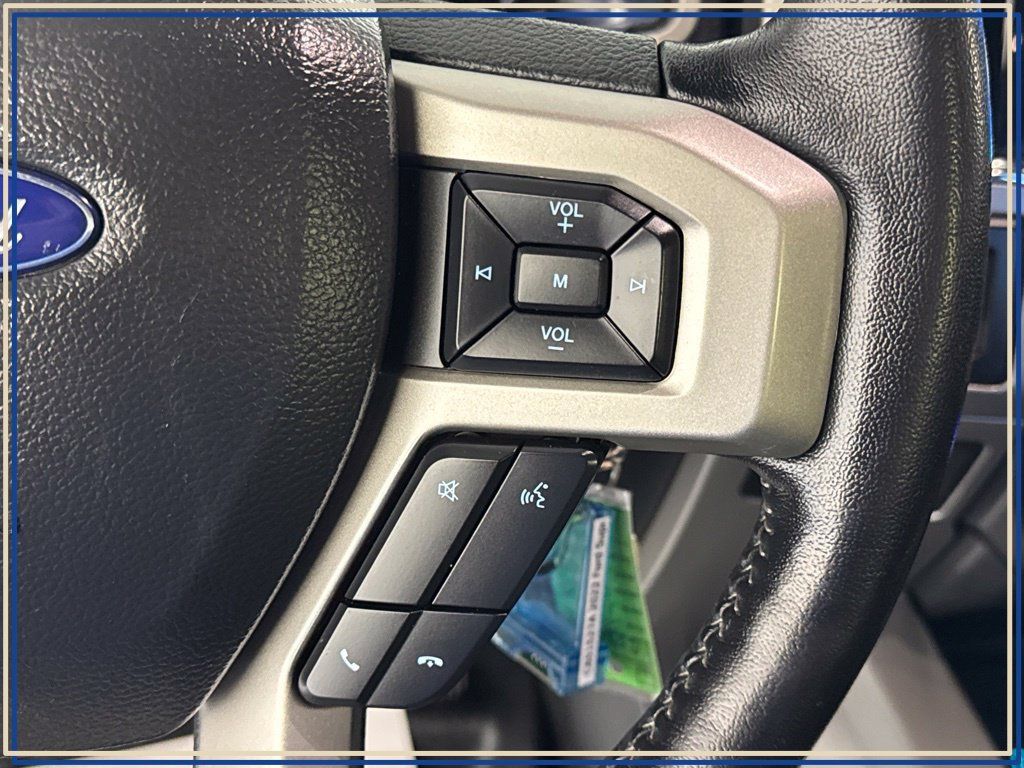 Used 2022 Ford F250 Lariat w/ Black Appearance Package AWD/4WD image 20