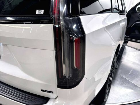 Used 2024 Cadillac Escalade Sport w/ LPO, ONYX Package AWD/4WD image 34