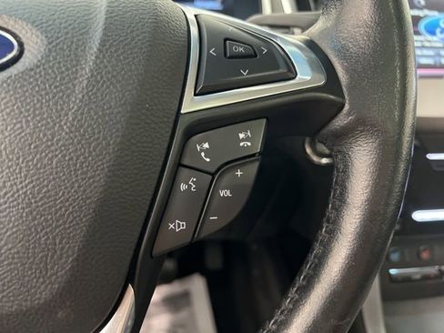 Used 2015 Ford Edge Titanium w/ Equipment Group 302A AWD/4WD image 26