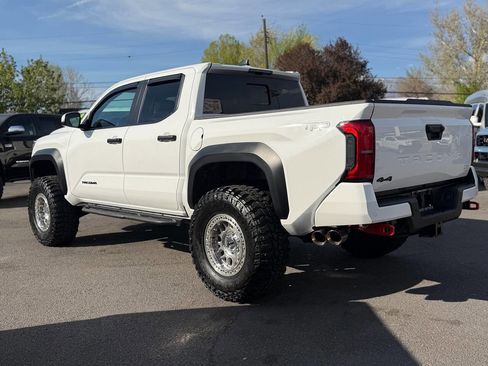 Used 2024 Toyota Tacoma TRD Off-Road w/ TRD Off Road Upgrade Package image 90