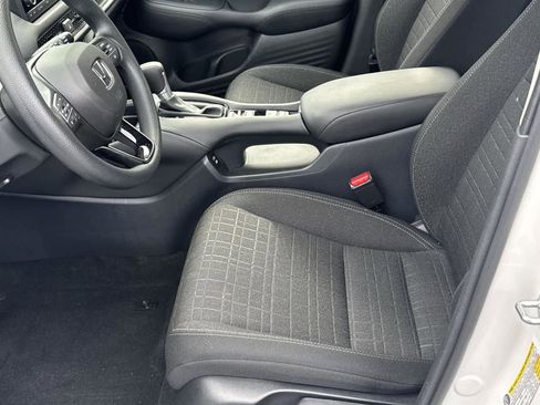 Used 2025 Honda HR-V LX image 13
