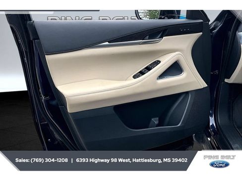 Used 2024 INFINITI QX60 Sensory AWD/4WD image 17