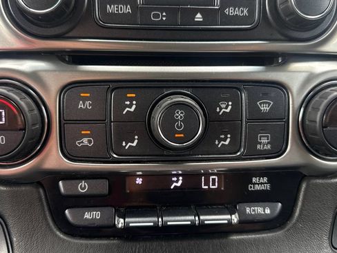 Used 2018 Chevrolet Tahoe Premier AWD/4WD image 35