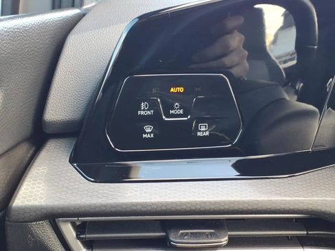 Used 2022 Volkswagen GTI Autobahn image 28