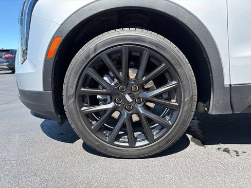 Used 2022 Cadillac XT4 Sport w/ Cold Weather Package AWD/4WD image 11