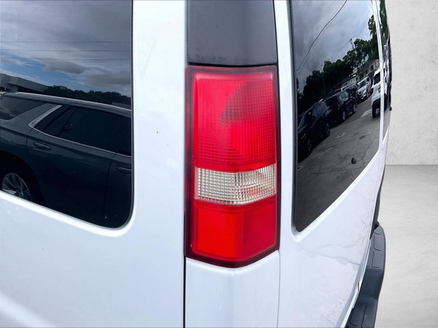 Used 2018 Chevrolet Express 3500 LT w/ LT Preferred Equipment Group RWD image 30