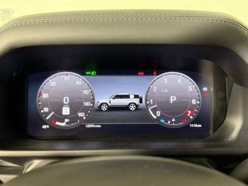 Used 2023 Land Rover Defender 110 X-Dynamic SE image 20