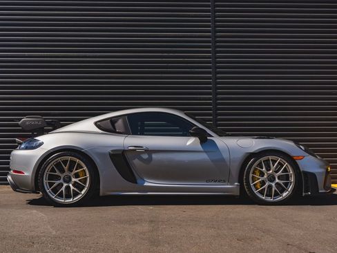 Used 2024 Porsche 718 Cayman GT4 RS image 6