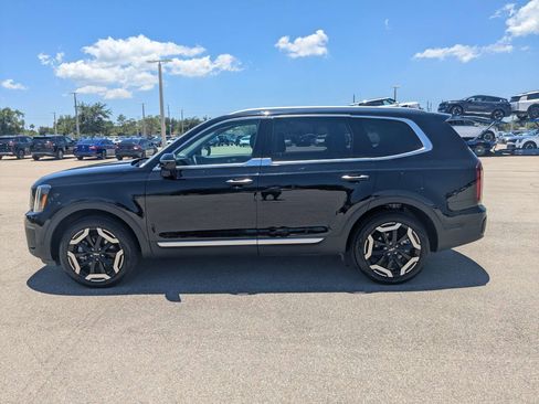 Certified 2025 Kia Telluride S AWD/4WD image 8