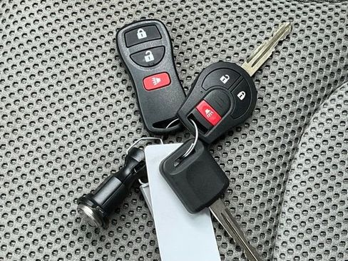 Used 2018 Nissan Frontier SV RWD image 17