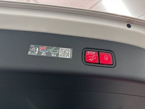 Used 2026 Mercedes-Benz GLC 300 image 25