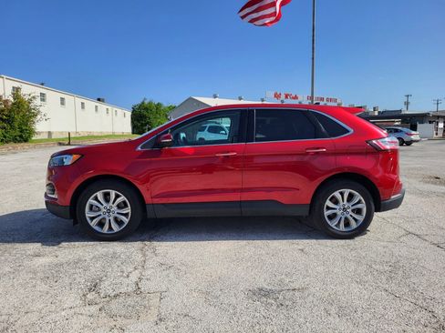 Used 2024 Ford Edge Titanium image 6