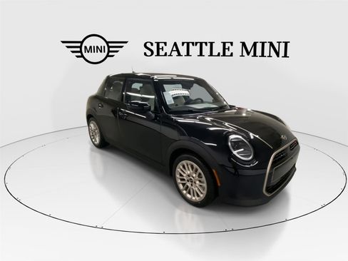 New 2026 MINI Cooper S image 2