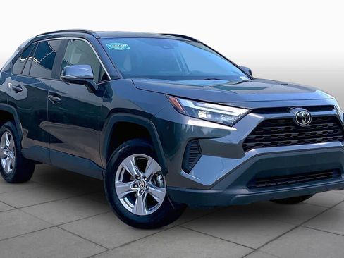 Used 2024 Toyota RAV4 XLE AWD/4WD image 3