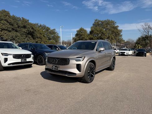 New 2026 Volvo XC90 T8 Plus w/ Protection Package Premier AWD/4WD image 2