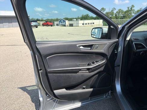 Used 2024 Ford Edge SEL AWD/4WD image 15