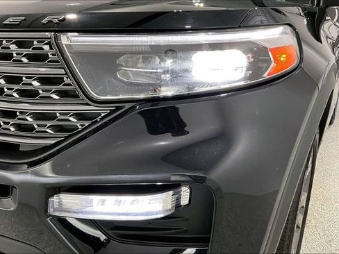 Used 2022 Ford Explorer XLT w/ XLT Sport Appearance Package AWD/4WD image 40